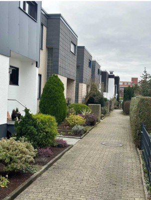 Schönes und modernisiertes 4,5-Zimmer-Reihenhaus mit lux. Innenausstattung und EBK in Holzwickede