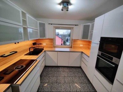 Exklusive, neuwertige 3-Raum-Wohnung mit gehobener Innenausstattung mit Balkon und EBK in Ingolstadt