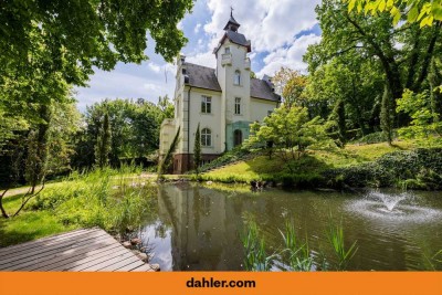 Traumhaftes Villenanwesen auf einem parkähnlichem Grundstück - weitere Bebauung möglich