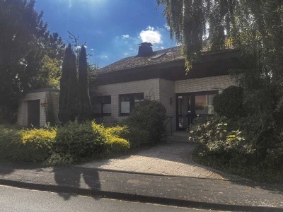 Geräumiges und gepflegtes 7-Zimmer-Haus mit gehobener Innenausstattung in Altenbeken