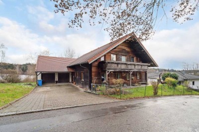 Exklusives Holzhaus inkl. Einliegerwohnung in bevorzugter Lage von Eggenfelden