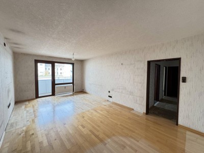 *Sanierungsbedürftiger Familien- oder Pärchenhit in absoluter Ruhelage mit Loggia bei U6 Dresdner Straße* Ab sofort verfügbar*