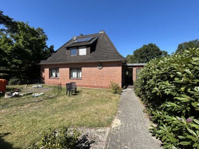 Einfamilienhaus auf großem Grund in ruhiger Lage
