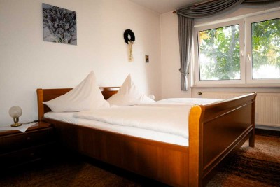 Top-Investment: Café, Apartments & TG-Stellplatz - Teil- oder Gesamtkauf möglich!