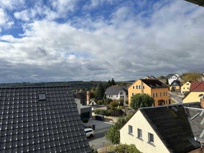4-Zimmer-Wohnung mit großem Balkon und Fernblick