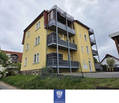 Ideale Wohnung mit großem Balkon und Blick ins Grüne!