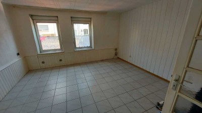 /// Anfragenstop wegen zu hoher Nachfrage/// Kleine, einfache Wohnung in Fraulautern