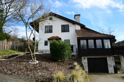 "Idyllisches Wohnen im Odenwald: Moderne Lebensqualität in Brensbach-Höllerbach"