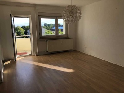3-Zimmer-Wohnung, Stuttgart-Degerloch, Raffstr. 18, hell, ruhig
