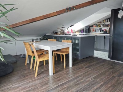 Schöne 2,5 Zimmer-Dachgeschosswohnung in Ettlingen-West