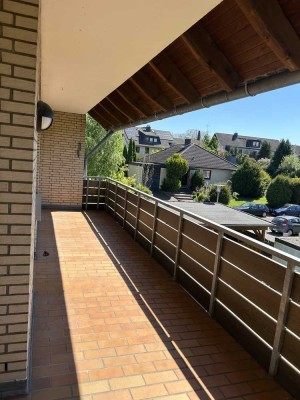 Preiswerte 5-Raum-Wohnung mit Balkon in Rodenberg