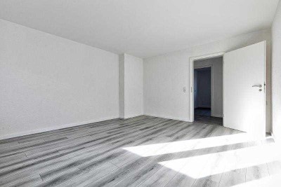 Wohnung sucht Mieter - 3 Zimmer, Fensterbad