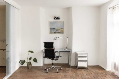 Luxus-Loft im renommierten Hundertwasserhaus inkl. Designer-Möbel, Kunst und großer Sonnenterrasse