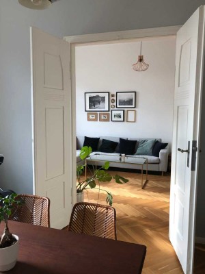 Traumhafte kernsanierte Altbauwohnung
zum Verlieben - Nähe Volksgarten!