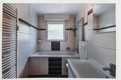 Sonnige & frisch renovierte 3-Raum-Wohnung in Köln Altstadt-Süd mit großem Balkon