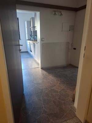 2-Zimmer Wohnung mit Loggia und Parkplatz