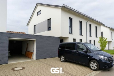 Familienfreundliche Doppelhaushälfte mit moderner Ausstattung und Garage – Baujahr 2017