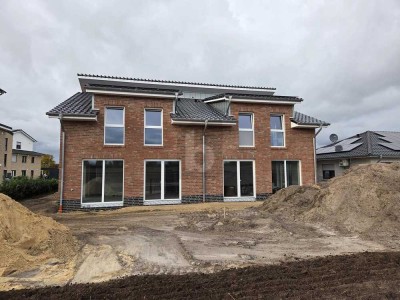 HOCHWERTIGER NEUBAU! ENERGIEAUTARK + GARTEN