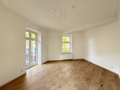 Frisch sanierte, lichtdurchflutete 5- Raum Wohnung mit XL-Balkon *in Bergerhausen *Altbaucharme*