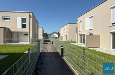 Doppelhaushälfte mit Terrasse und Garten - Top 3