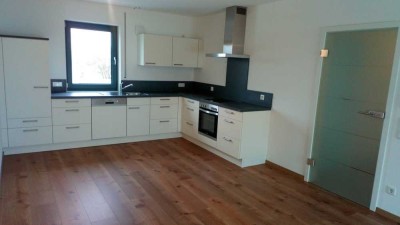 Schöne, neuwertige 3-Zimmer-Whg. mit gehobener Ausstattung