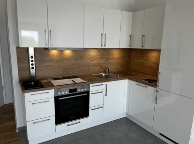 Neuwertige 2-Raum-Wohnung mit Balkon und Einbauküche in Kirchberg