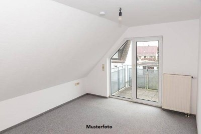 3-Zimmer-Wohnung mit TG-Stellplatz und Balkonen