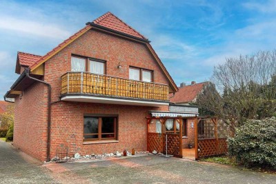 Ein-Zwei- Familienhaus mit großem Grundstück, Sehr Zentral und doch Privat in Luthe