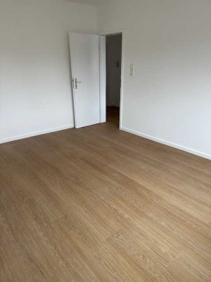 2 -Raum-Wohnung mit 55m² Wohnfläche, Erstbezug nach Sanierung