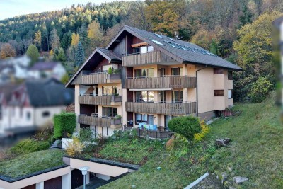 Ruhig wohnen mit Aussicht – charmante 3-Zimmer-Wohnung mit Südbalkon und Garage in Bad Wildbad