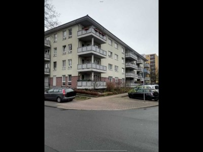 3-Zimmer-Wohnung mit Balkon, Aufzug und Tiefgaragenstellplatz