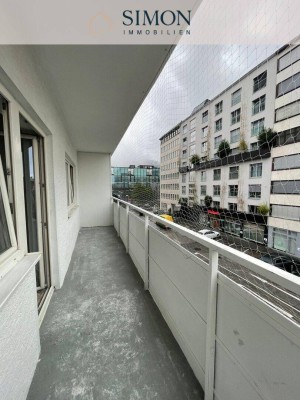 Helle, sanierte 2 Zimmer Wohnung mit großzügigen Balkon in Salzburg/Elisabeth Vorstadt