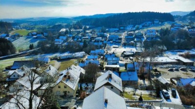 Entkerntes Einfamilienhaus mit großem Grundstück (ca. 712 m²)