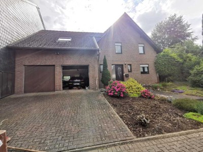 Geräumiges 5-Zimmer-Reihenendhaus + Ausbaupotential, Doppelgarage, Garten, Terrasse, Balkon