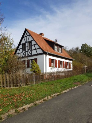 Charmantes Anwesen in idyllischer Lage