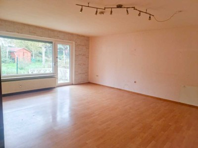 Schöne helle 3 Zimmer-Wohnung mit großem Garten