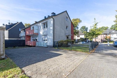Frisch renovierte 3,5 Zimmer Wohnung im I.OG mit Balkon