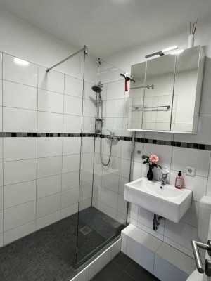 Modernes Apartment mit Loggia, EBK und Aufzug in Moers-Vinn