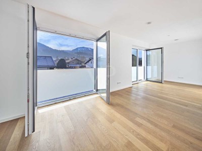 Das könnte Ihr täglicher Ausblick werden in großzügigem Zweifamilienhaus - perfekt in Stil & Design