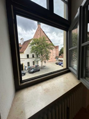Wunderschönes lichtdurchflutetes 1 Zim. Apart. mit Balkon im Herzen Ingolstadts