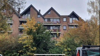 In urbaner Wohnlage von Krefeld Oppum steht diese interessante Dreiraumwohnung zum Verkauf.