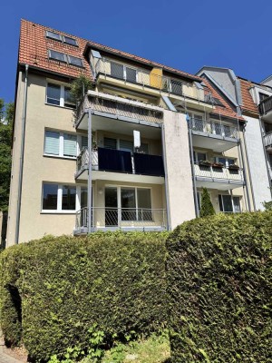 Bezugsfreie 3 Zimmer-Wohnung mit Balkon und Pkw-Stellplatz