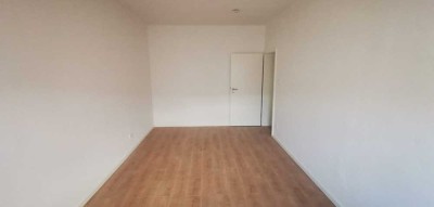Moderne frisch renovierte 2 ZKB Wohnung