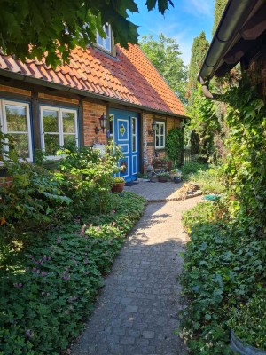 Idyllisches Fachwerkhaus-Ensemble mit Weitblick im Aller-Leine-Tal