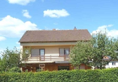 Gartenfreunde aufgepaßt! Perfektes Familieneigenheim mit Garage, Südterrasse und großem Garten in