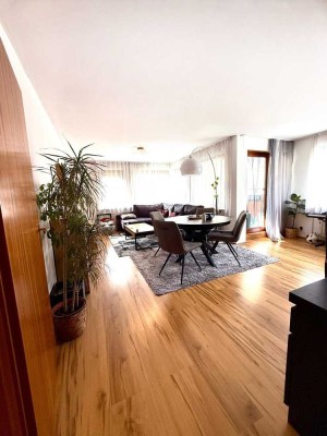Perfekt geschnittene 2-Zimmer-Wohnung mit Balkon, Stellplatz & Einbauküche in Plattenhardt