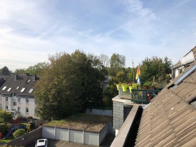 Attraktive  2 1/2 Raum Wohnung mit einer kleinen  Dachterrasse nur mit Wohnberechtigungsschein.