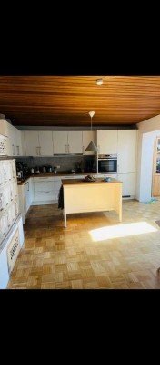 Stilvolle 4,5-Raum-Maisonette-Wohnung mit geh. Innenausstattung mit Balkon und EBK