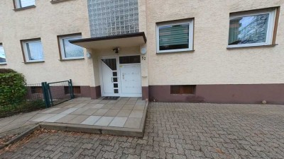 Exklusive, geräumige und gepflegte 1-Zimmer-Hochparterre-Wohnung mit Balkon in Großkrotzenburg