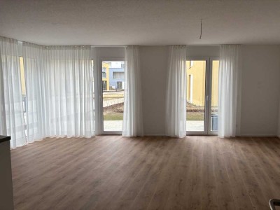Neuwertige 3-Zimmer Wohnung mit EBK und Terrasse in begehrter Lage